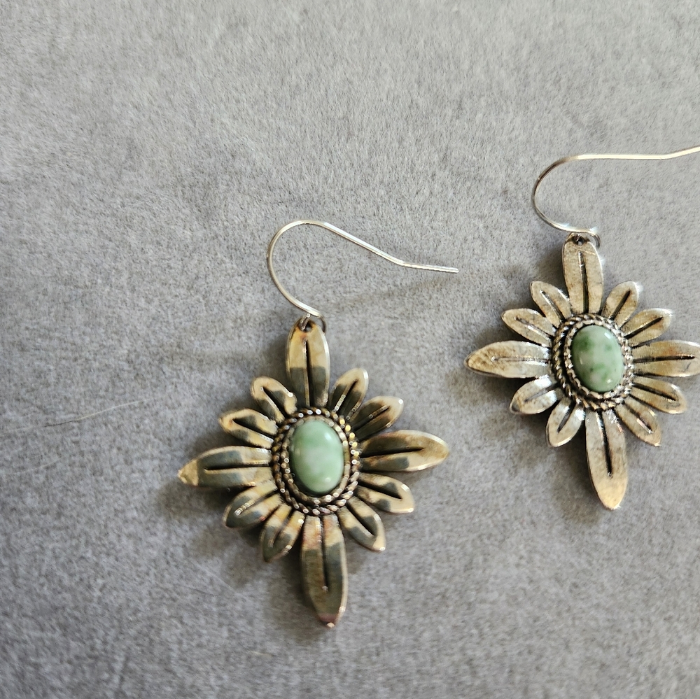 Silver and Green Floral Earrings - Picture 2 of 4